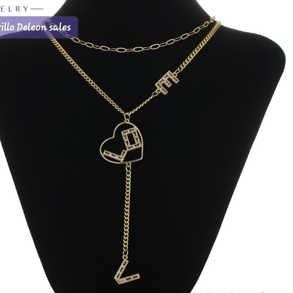 Love heart necklace with diamond zirconia